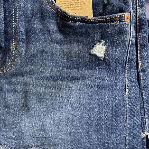 Levi’s  women’s high rise jean shorts Chelsea - Picture 8 of 10